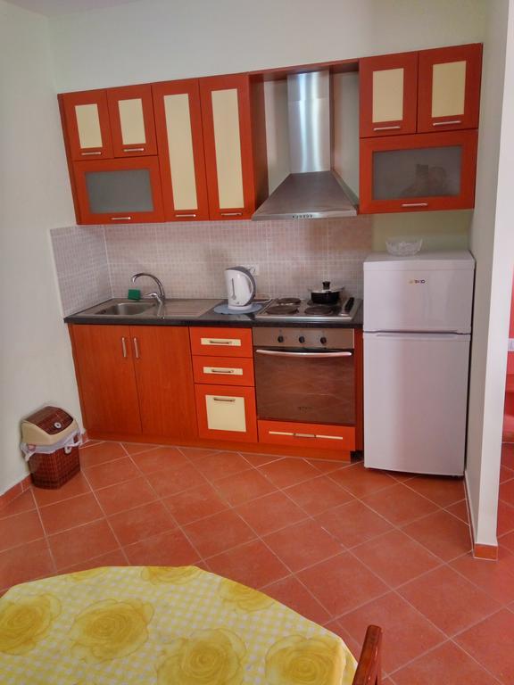 Aldom Apartments ดูร์เรส ภายนอก รูปภาพ